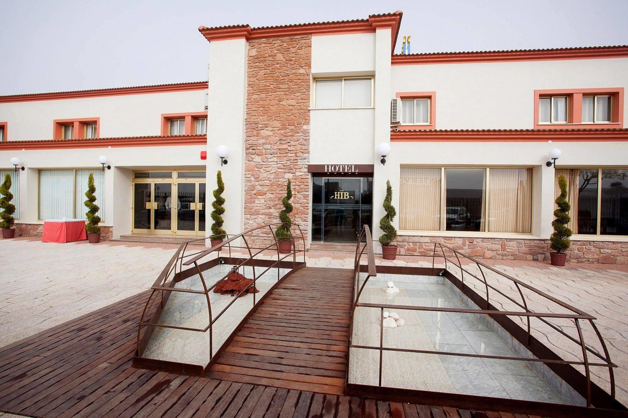 Hotel Insula Barataria Alcázar de San Juan Exterior foto
